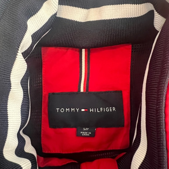 Tommy Hilfiger light jacket - Picture 3 of 11